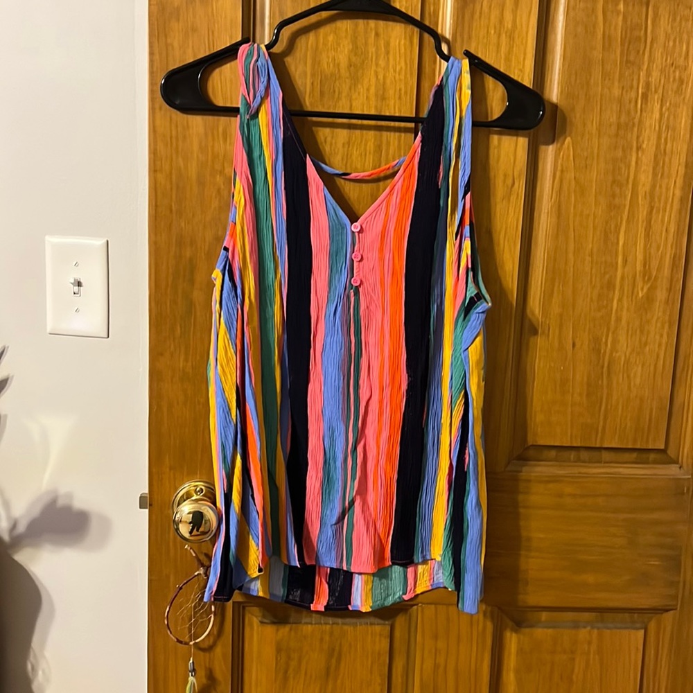 Women’s size extra large tank top